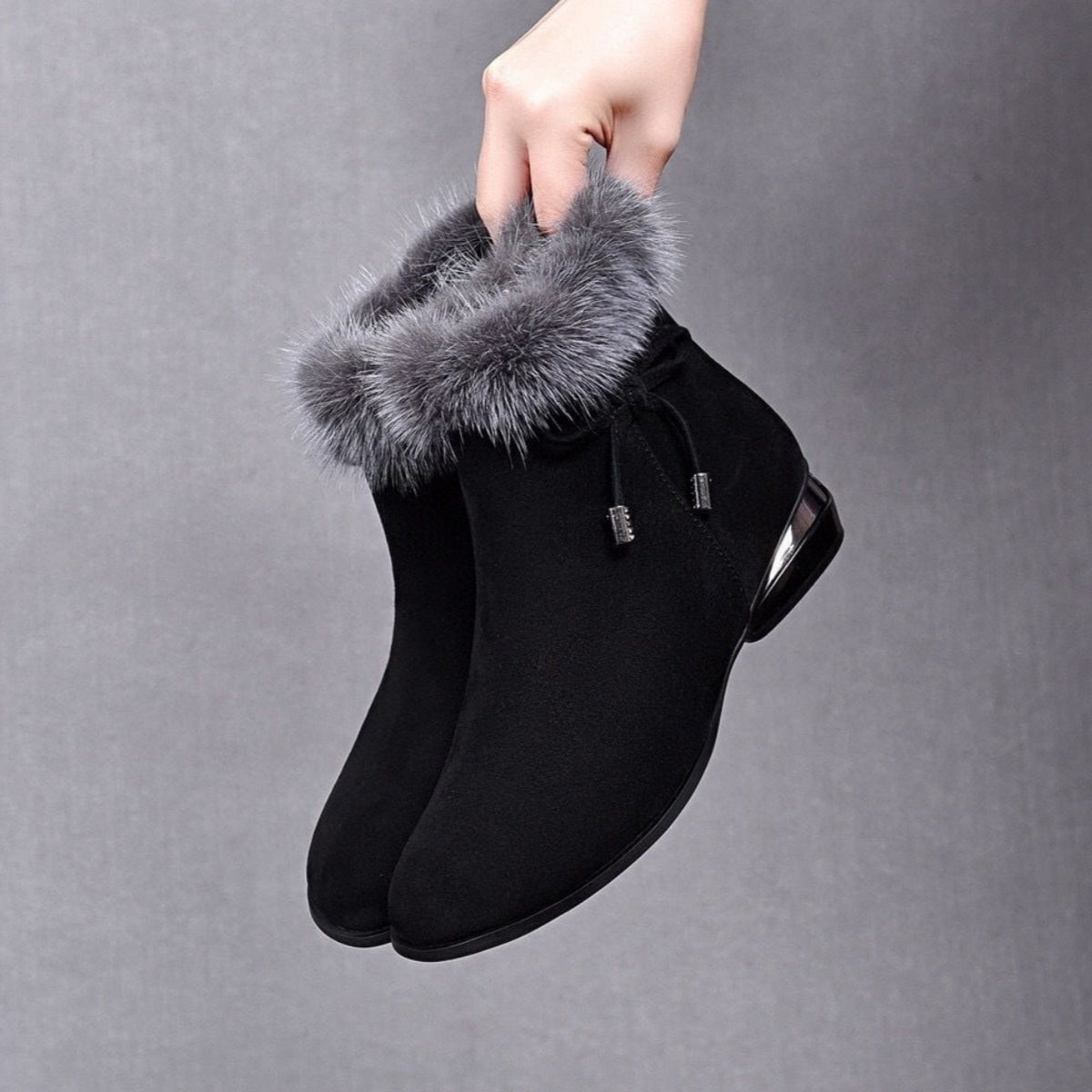 😍😍【35-41】Ženske gležnjače sa srednjom petom, okruglog vrha, od mekane crne kože.