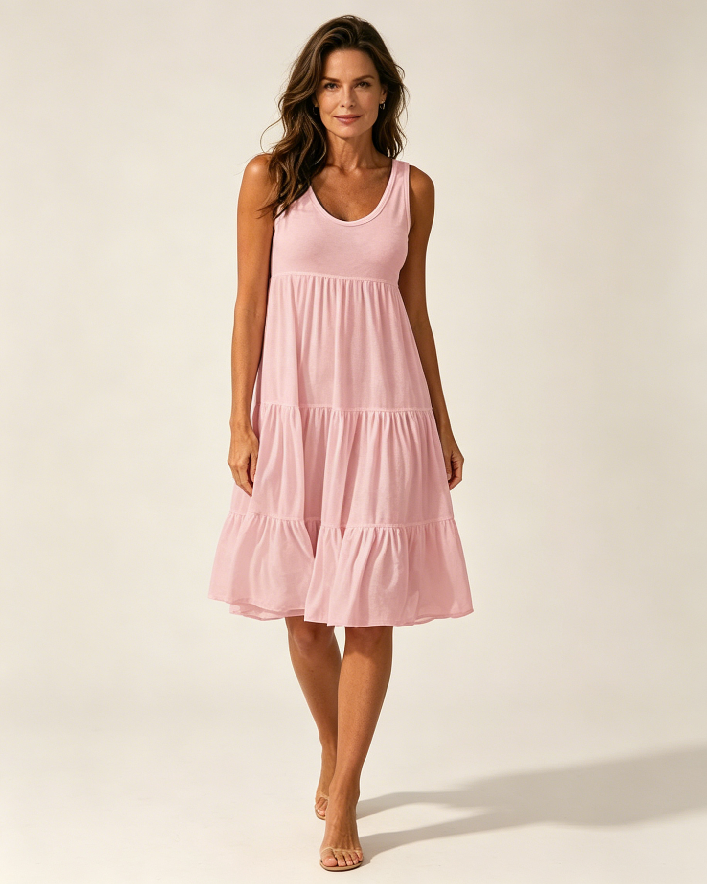 👗【S-5XL】Elegantní letní jednobarevné šaty s kulatým výstřihem, pohodlné a prodyšné, ležérní a módní.