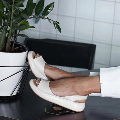 ⏳ Poslední den 50% sleva【35–43】👡 Dámské módní sandály s otevřenou špičkou, vyrobené z měkké kůže, s tlustou odpruženou podrážkou.