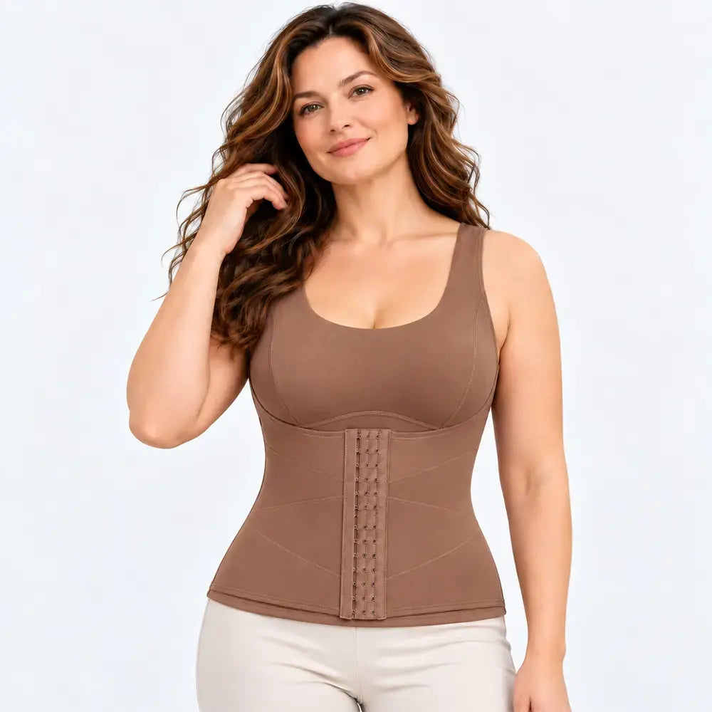 [XL–5XL / 4 színben kapható] Német gyártmányú, hőtartó polár mellény, amelyet kifejezetten úgy terveztek, hogy előnyösen formálja a deréktájat és a középső testrészt.