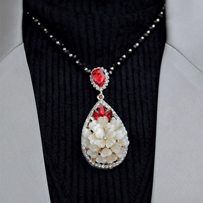 【🔥 Bestseller 2025】✨ Modny wysokiej jakości naszyjnik, z kwiatowym wzorem, stylowy i łatwy do noszenia