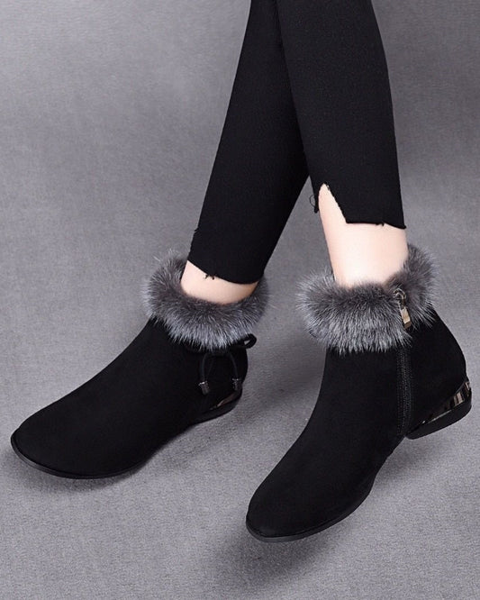 😍😍【35-41】Ženske gležnjače sa srednjom petom, okruglog vrha, od mekane crne kože.