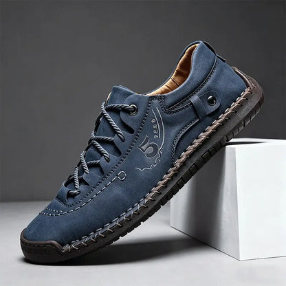 🔥【38-48】 Férfi kézzel varrott alkalmi cipők | 2026 tavaszi kollekció | Kényelmes és könnyű benne járni-U