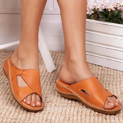 👡【35-43】Nowe stylowe i wygodne kapcie damskie.Materiał skórzany, wygodny w noszeniu.Na każdą porę roku