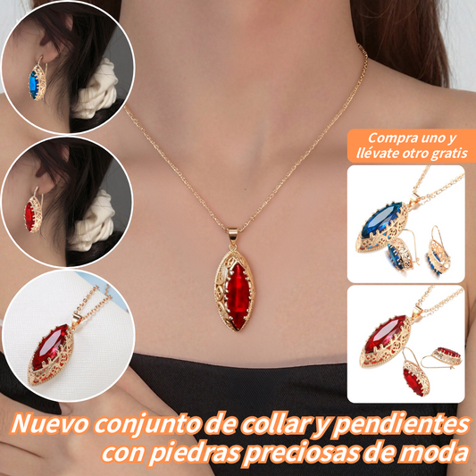 💎 Conjunto de 【collar + pendientes】 adornado con elegantes tréboles de cuatro y tres hojas